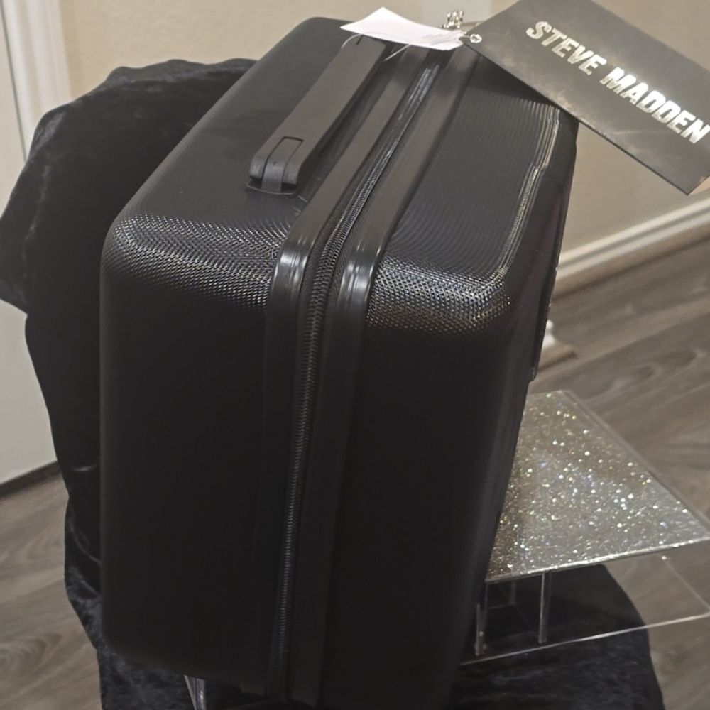 Steve Madden Celeste Collection Hard Side Travel Cosmetic Case- Black - Picture 6 of 7
